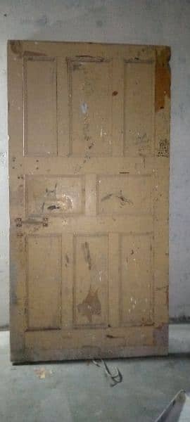 wood doors available 5doors solid wood diyar ka bi aik piece ahai 8