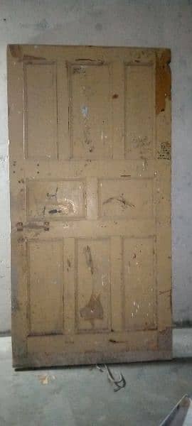 wood doors available 5doors solid wood diyar ka bi aik piece ahai 10