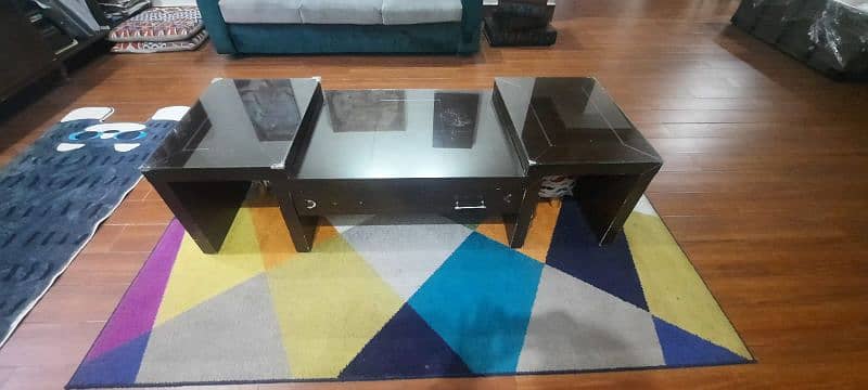 Used center table with mirror on it for sale 1