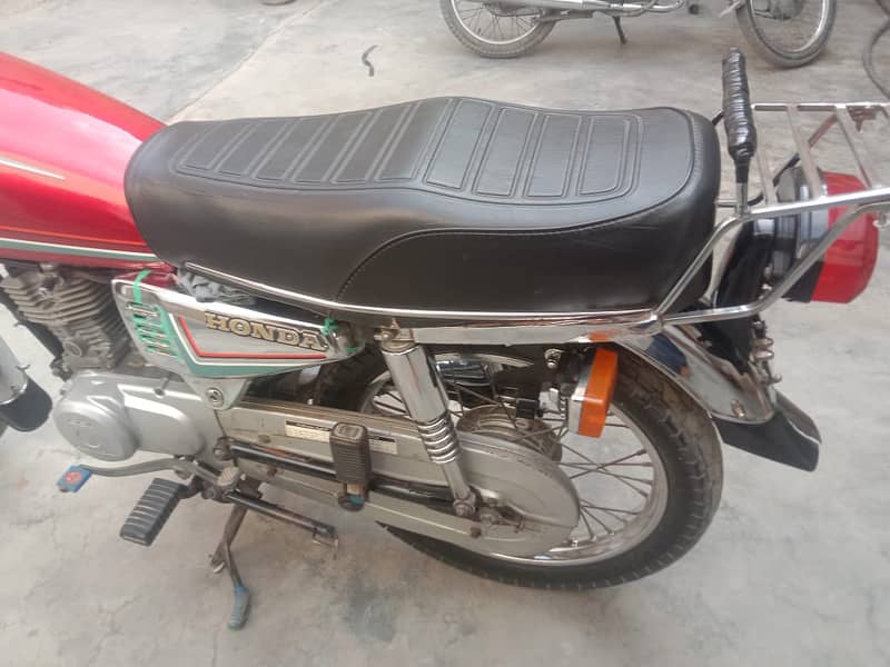 Honda 125 1986 point model parts all parts are from HM 5