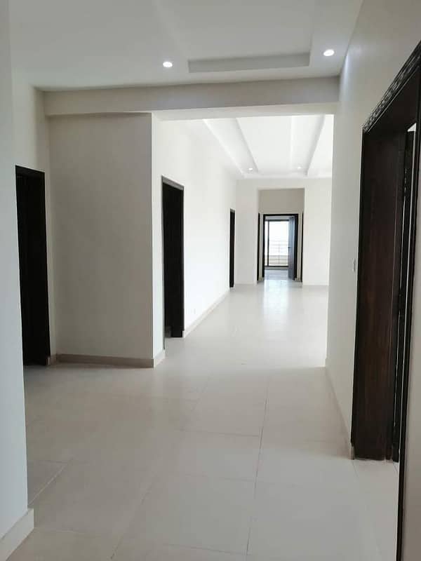 Brand New 10 Marla 3 Bedroom apartment Facing Lake view. Sector D Askari 11 Lahore 3