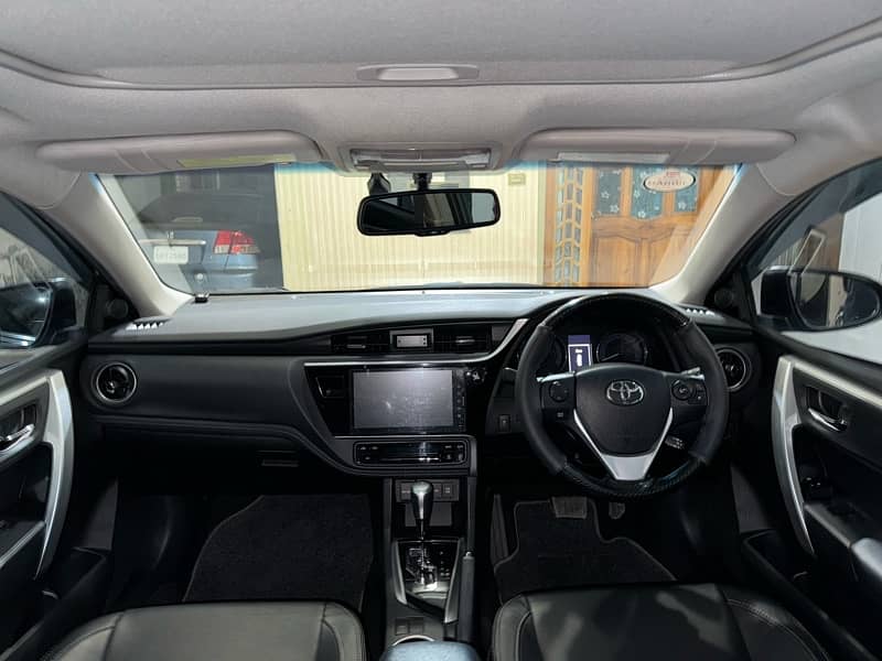 Toyota Corolla Altis Grande X CVT-i 1.8 (Black Interior) Model 2022 10