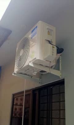 AC installation repair service gas filling contact use 03165099650 0