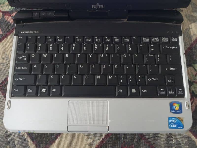 Fujitsu laptops 4