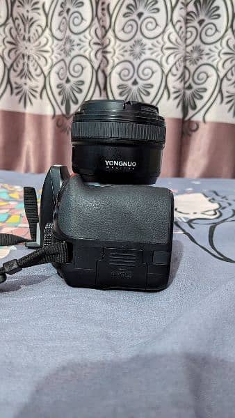 Nikon D3300
Lens 18/55
Lens 50mm
Body bag 4