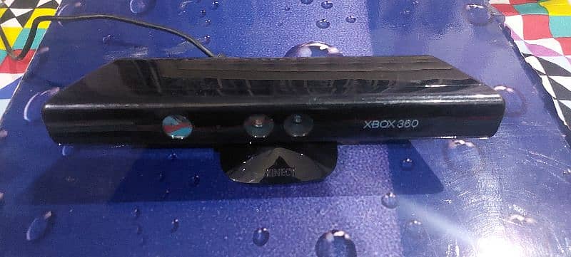 XBOX 360 KINECT . WIRELESS CONTROLLER . XBOX TO AV CABLE 2