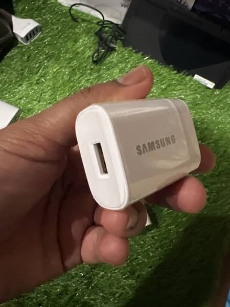 Charger/ Adapter / 18W Original Samsung Charger Adapter 2