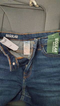 it is regular Jeans for 6 to 8 years old boy