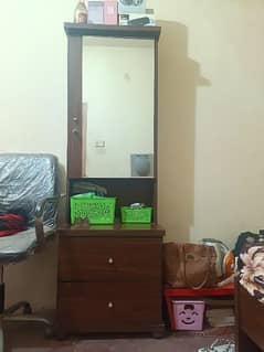 Dressing table in a very good condition 0
