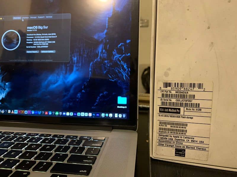 MacBook 2013 Late 15 inch with Graphic Card with Box 6