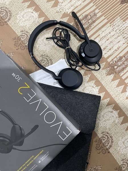 Jabra Evolve 2 30 SE, Headset 1