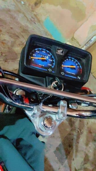 Honda 125 2016 Karachi Number. 9