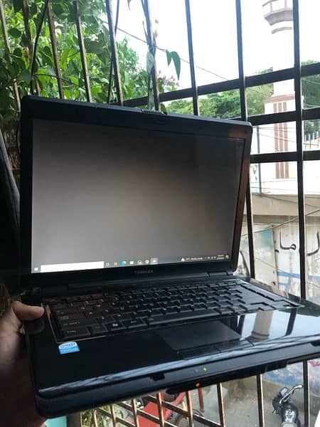 Toshiba laptop Dual core 3