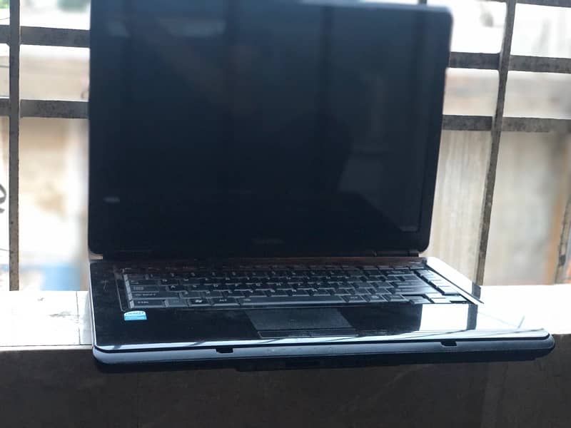 Toshiba laptop Dual core 4