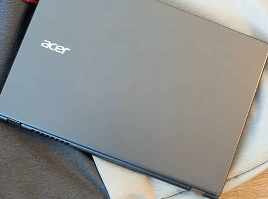 Acer C740 Slimmest 5th Gen Laptop with 4/128 (SSD) 0