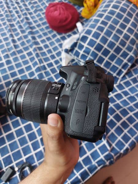 Canon EOS 60D (18=55)Stm lens 3
