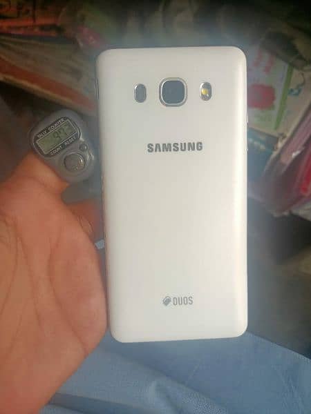 Samsung galaxy j5(6) 4