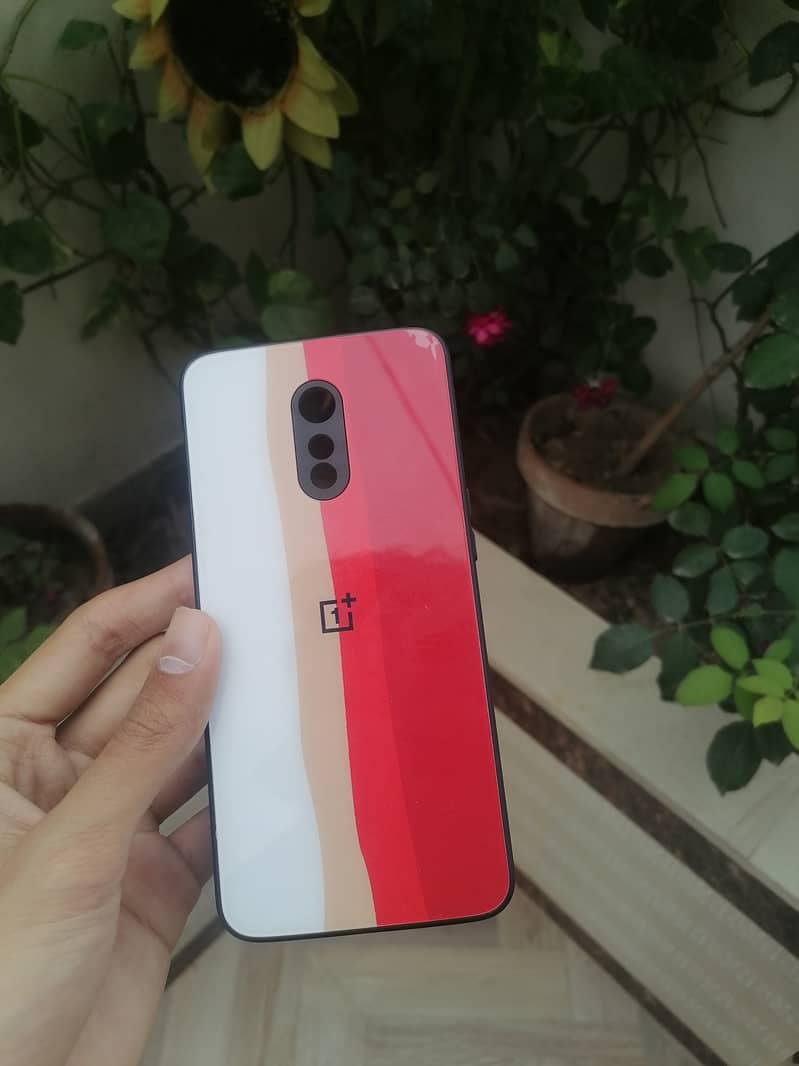 Oneplus 6t in mint condition (8Gb/128Gb) 6