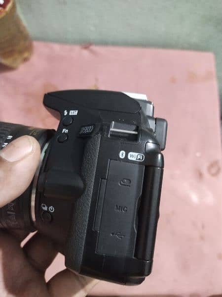 Nikon D5600 with 18- 55  & 70-300 Lens 2 Original Batteries charger 6