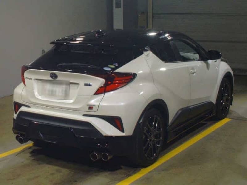 Toyota ch-r GR sport  top of the  line 1