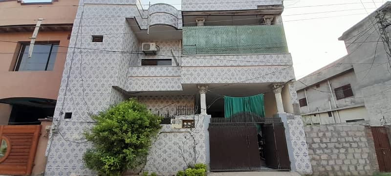10 Marla Double Storey House For Sale In Gulshan-E-Iqbal 0