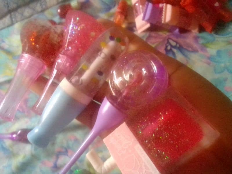 pack of 10 lip glosses for resellers 1
