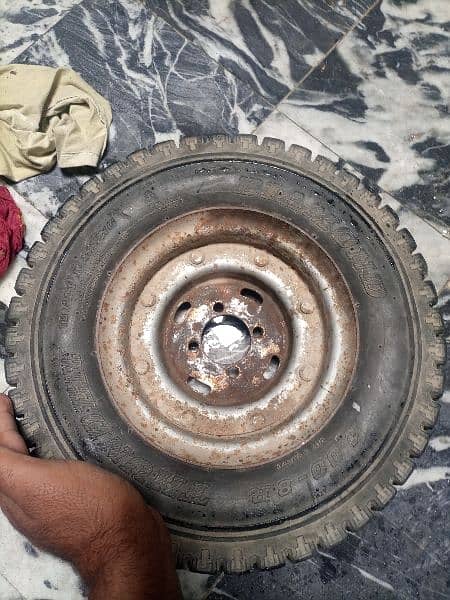 chingchi tyere rim tube 2 puncture only used 0