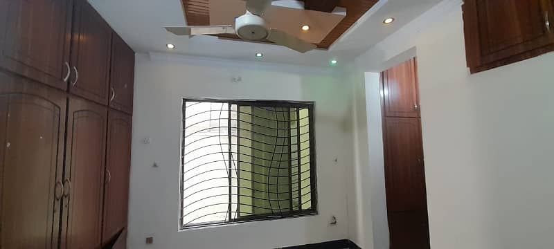 Stunning 10 Marla Double Storey Available In Gulshan e iqbal 8