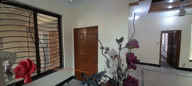 Stunning 10 Marla Double Storey Available In Gulshan e iqbal 13