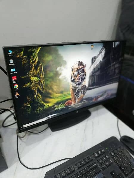 HP 23" Borderless IPS LED Monitor in Fresh Condition (A+ UAE Import) 6