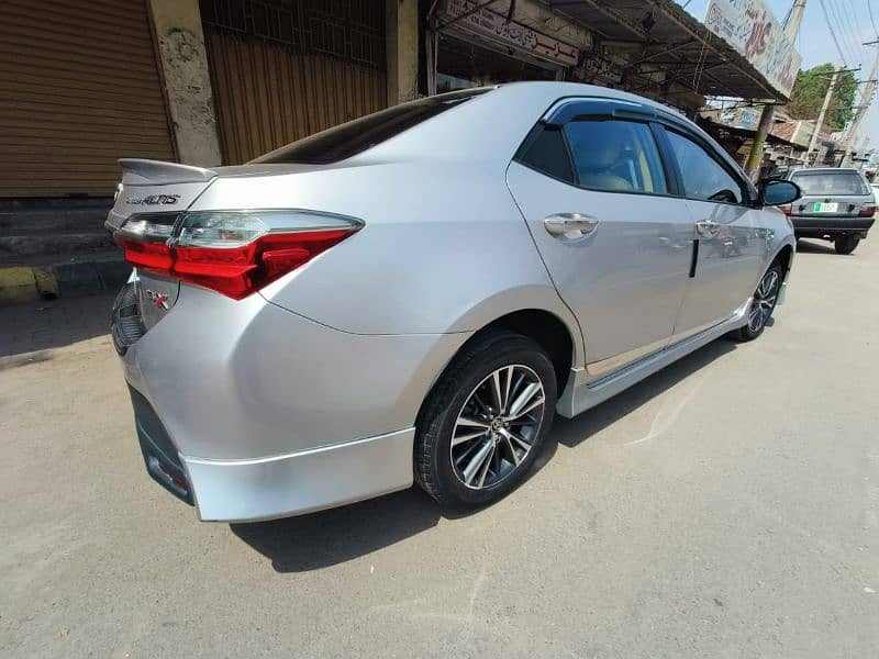 Home used Toyota Altis 2021 bumper to bumper genuine. 4