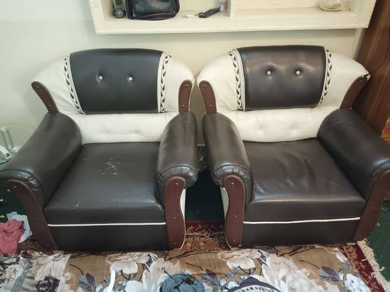 5 seater lather sofa set 1