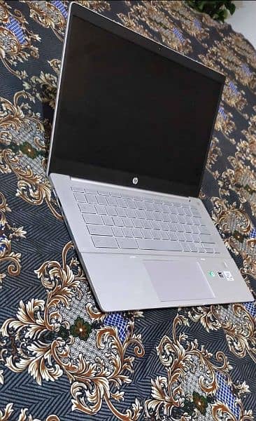 HP core i7 10th generation Chromebook laptop with windows 11 pro 1
