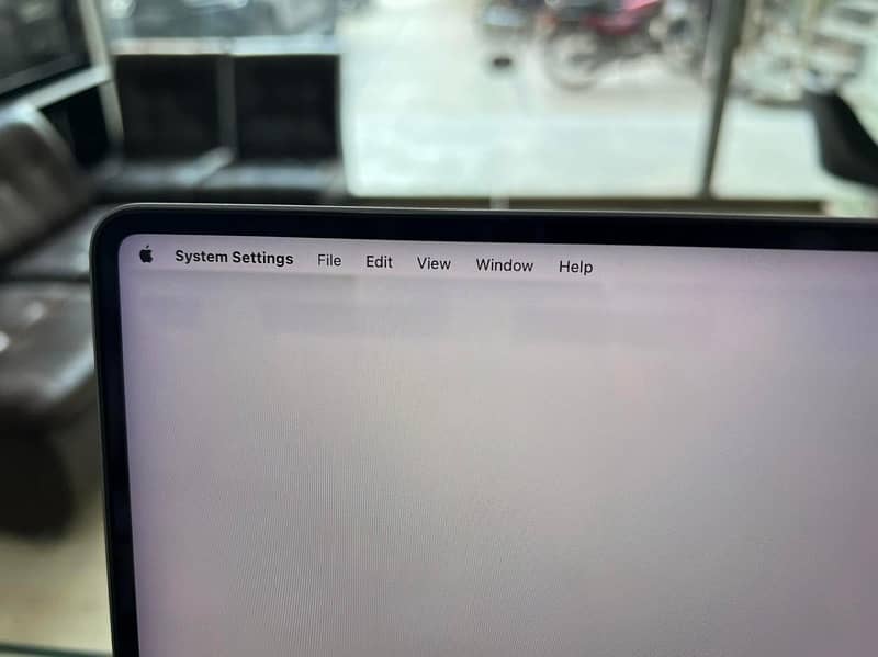 Macbook Pro 14inch M1 Pro Chip 32/512GB 45Cycles used Minor shade 7