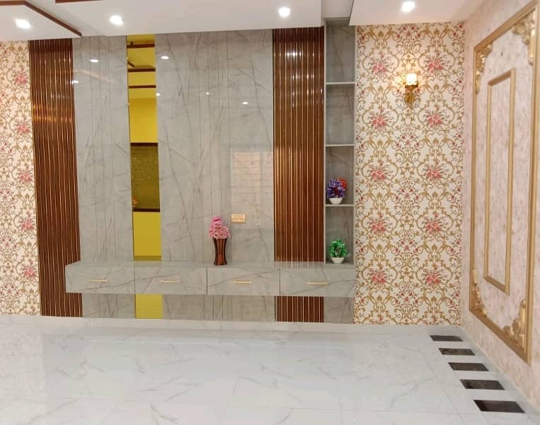 Get A 10 Marla House For sale In Johar Town 4