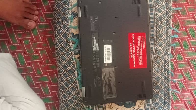 Chromebook (acer) 360 Rotateable Controls with touchscreen andkeyboard 1