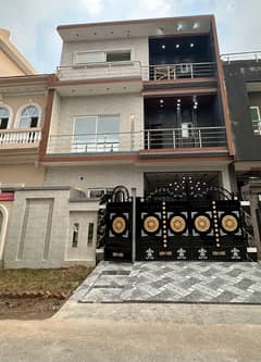5 MARLA PRIME LOCATION HOUSE AVAILBLE FOR SALE AT CANAL GARGAN LAHORE'' E BLOCK