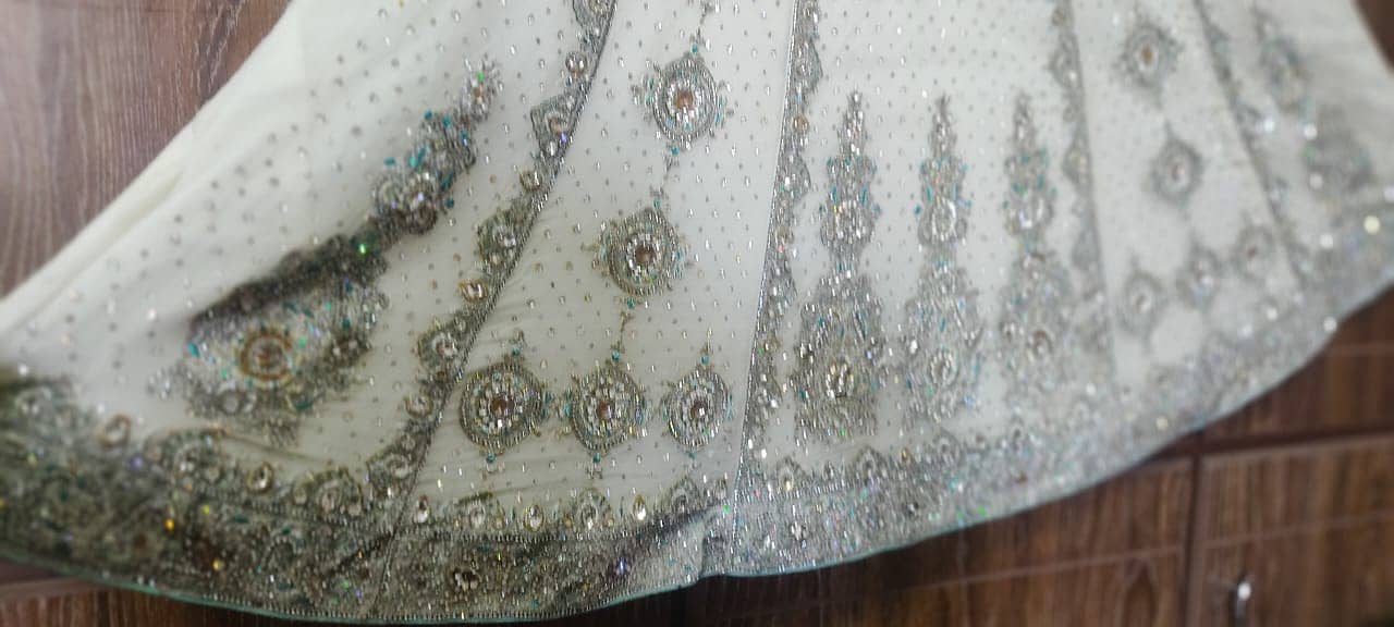 Bridal Dress/ walima dress/ maxi for sale/ Wedding dress 5