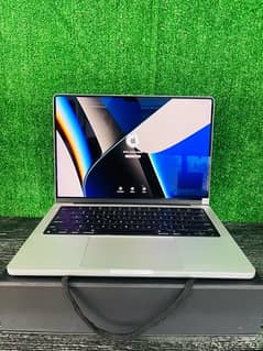 Macbook Pro 2021 M1 Chip 32Gb Ram 512Gb Ssd 14’inch