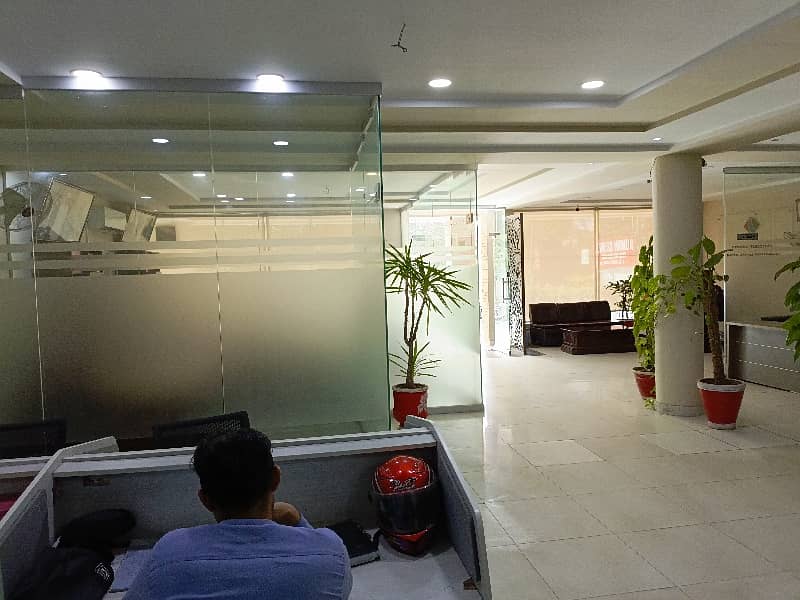 13,Marla Commercial Ground Floor Hall Available For Rent Near Shoukat Khanam Hospital 6