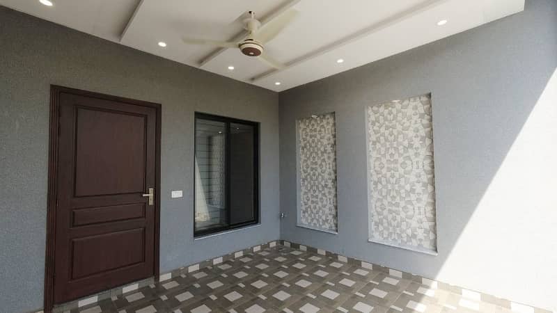Get A Prime Location 10 Marla House For sale In Jubilee Town - Block D 4