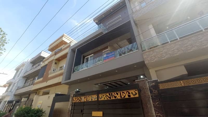 Prime Location House In Jubilee Town - Block F For sale 4