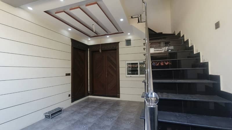 Prime Location House In Jubilee Town - Block F For sale 7