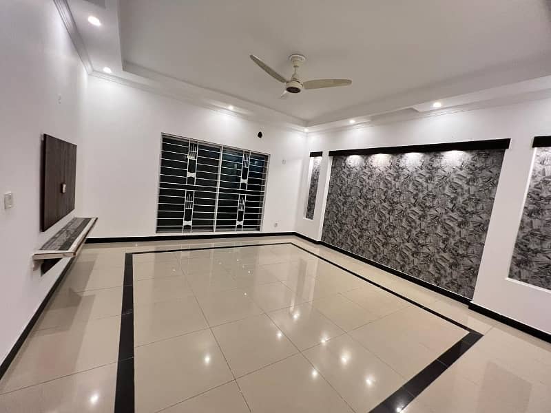 Brand New 1 Kanal House For Sale 6