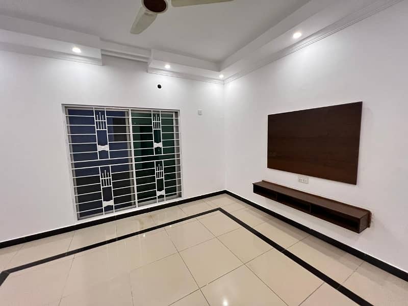 Brand New 1 Kanal House For Sale 9