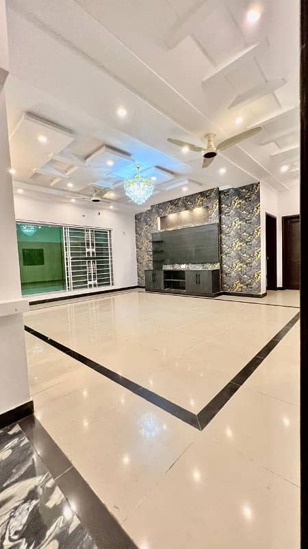 Brand New 1 Kanal House For Sale 15