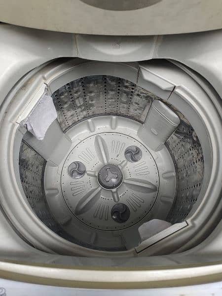 LG Furry logic automatic 8kg washing machine 3