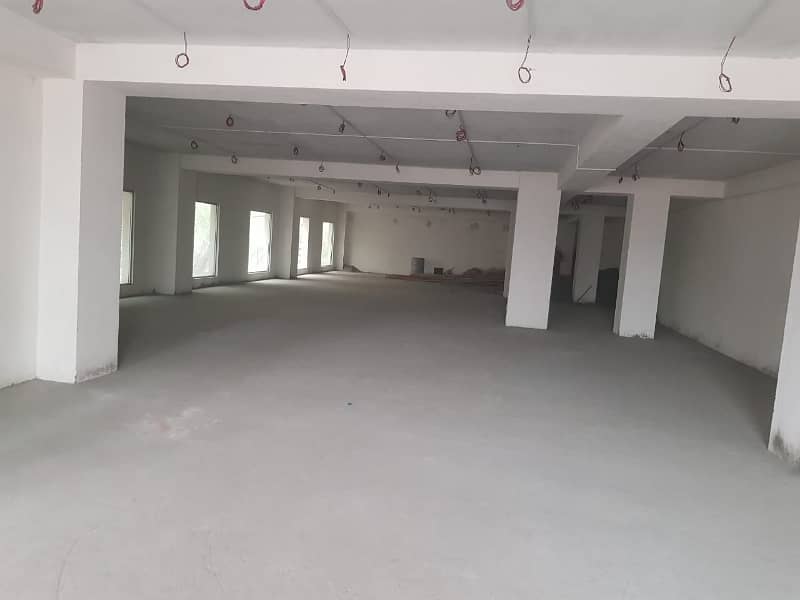 Affordable Office Of 4000 Square Feet Is Available For rent 5