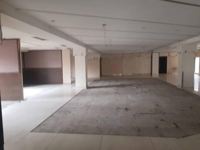 5500 Square Feet Office In Central Gulberg 2 For rent 1