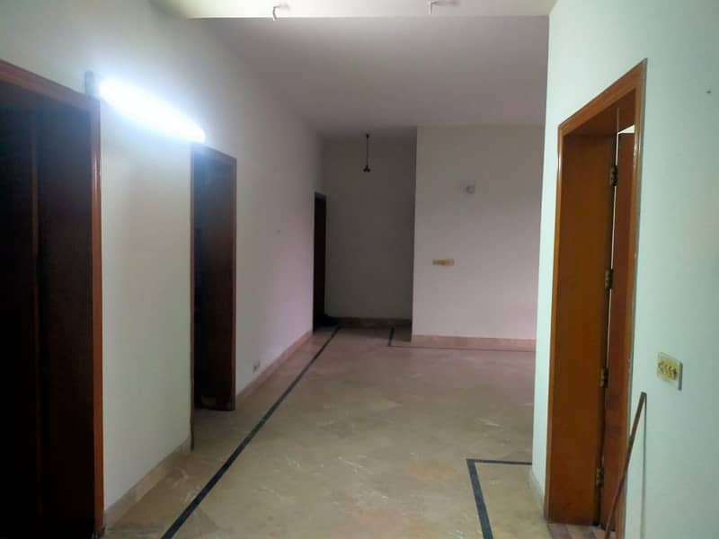 Ready To Buy A Prime Location Upper Portion In Gulberg Gulberg 4